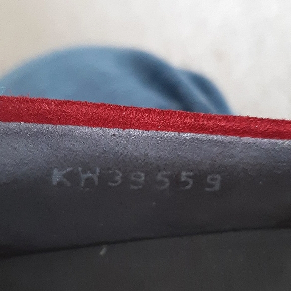 STUART WEITZMAN Gorgeous Rich Burgundy Red Suede Wedge Pumps - Near New - Picture 15 of 17